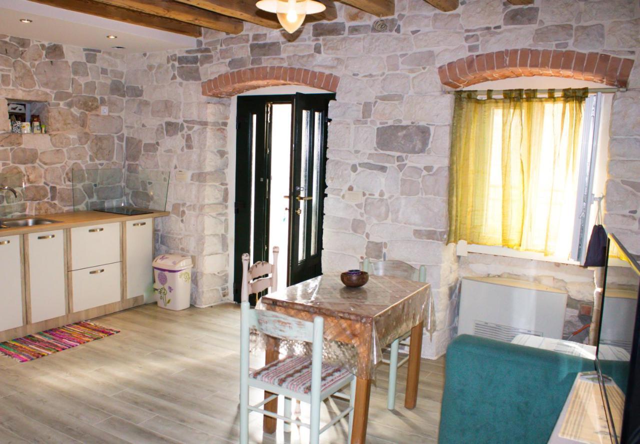 House Kvin Apartman Baška Voda Kültér fotó